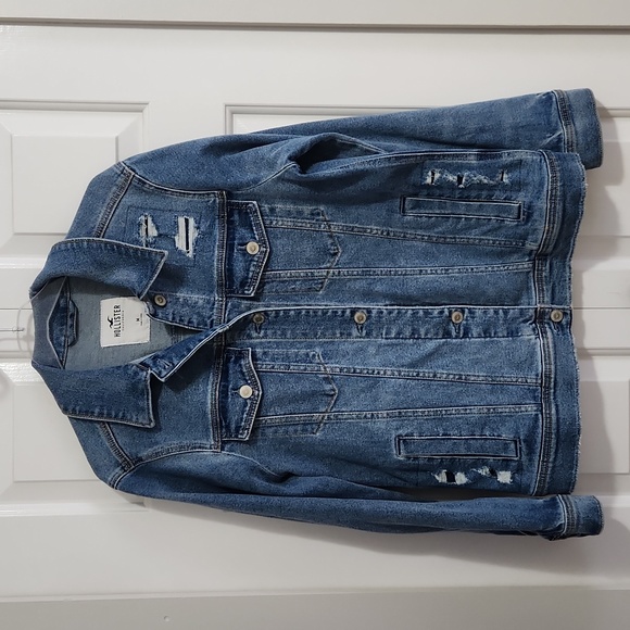 NWOT Women's Hollister Oversized Button Up Jean Jacket Medium - Picture 2 of 6